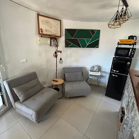 Hébergement de vacances Cala'n Porter - House For 4 With Pool And Garden